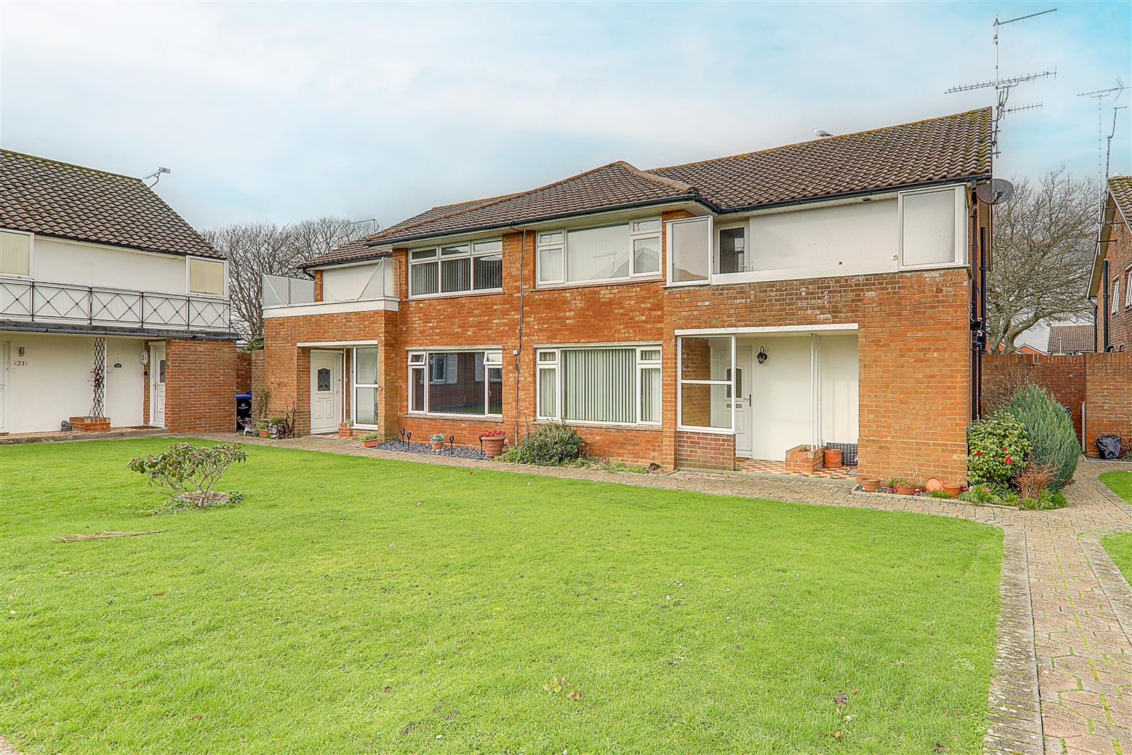 Flat | Aldsworth Court, Goring-By-Sea | For Sale